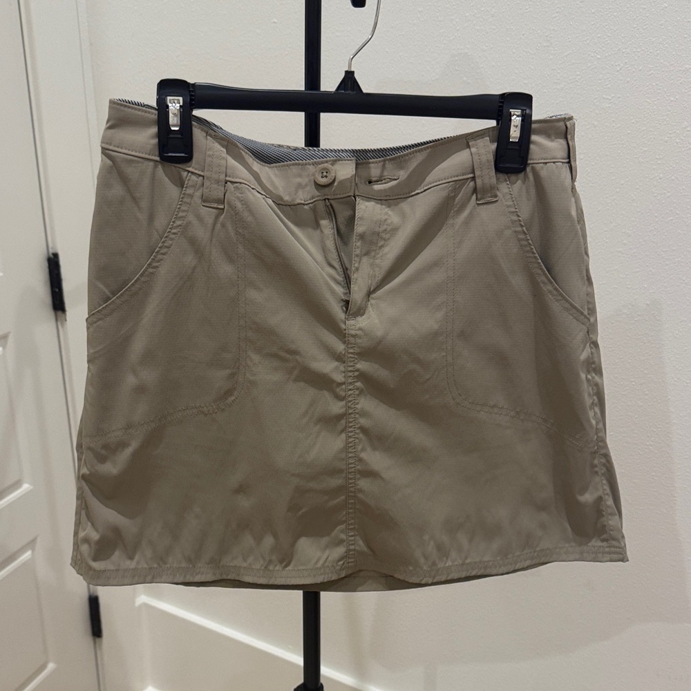Bass Pro Shops Khaki Skirt with Striped Lining